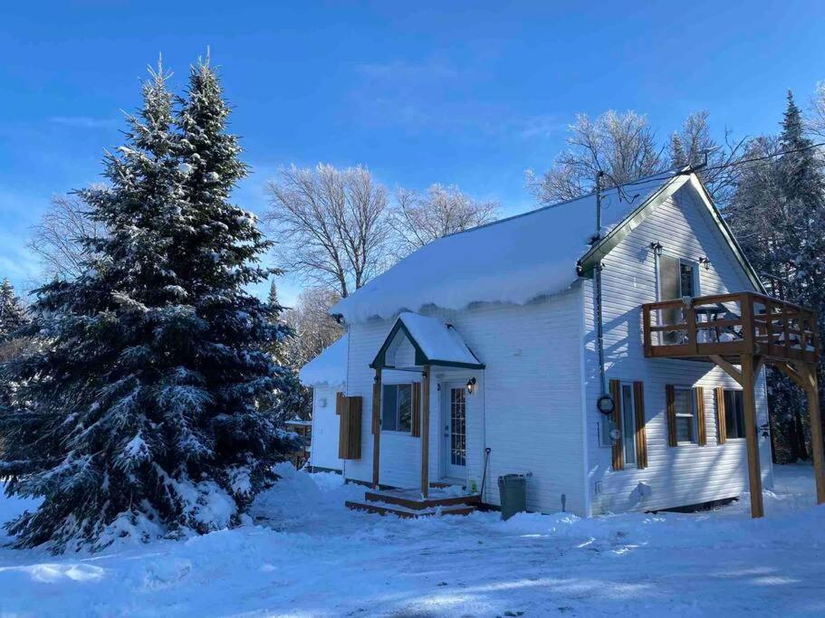 Le Jazz- Chalet Rustique/Chic Avec Spa Notre-Dame-Des-Bois ภายนอก รูปภาพ