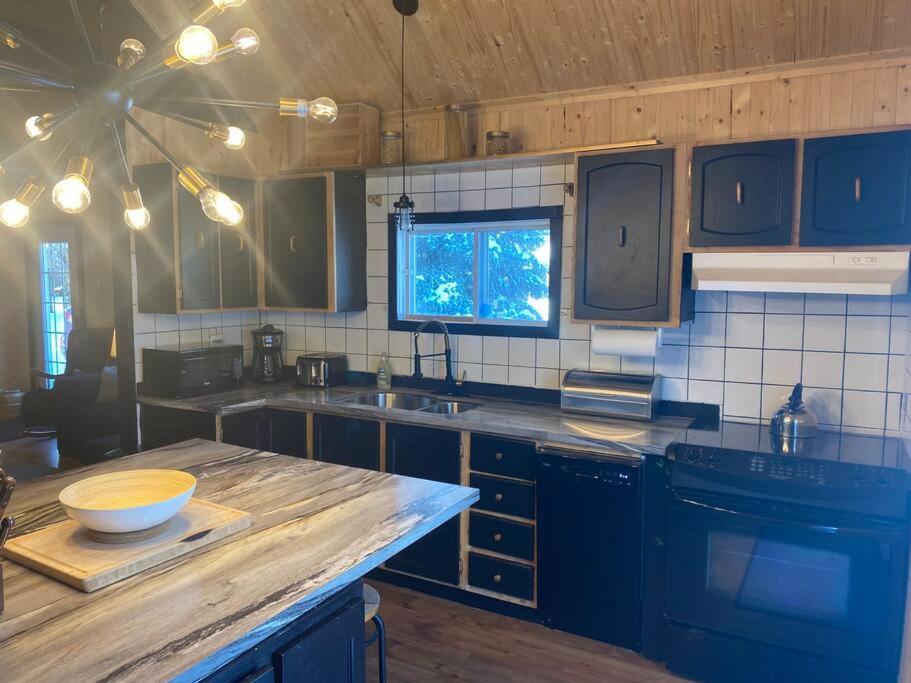 Le Jazz- Chalet Rustique/Chic Avec Spa Notre-Dame-Des-Bois ภายนอก รูปภาพ