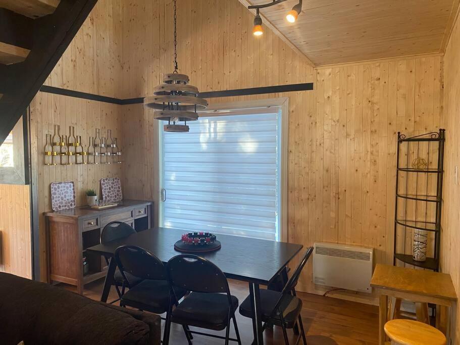 Le Jazz- Chalet Rustique/Chic Avec Spa Notre-Dame-Des-Bois ภายนอก รูปภาพ