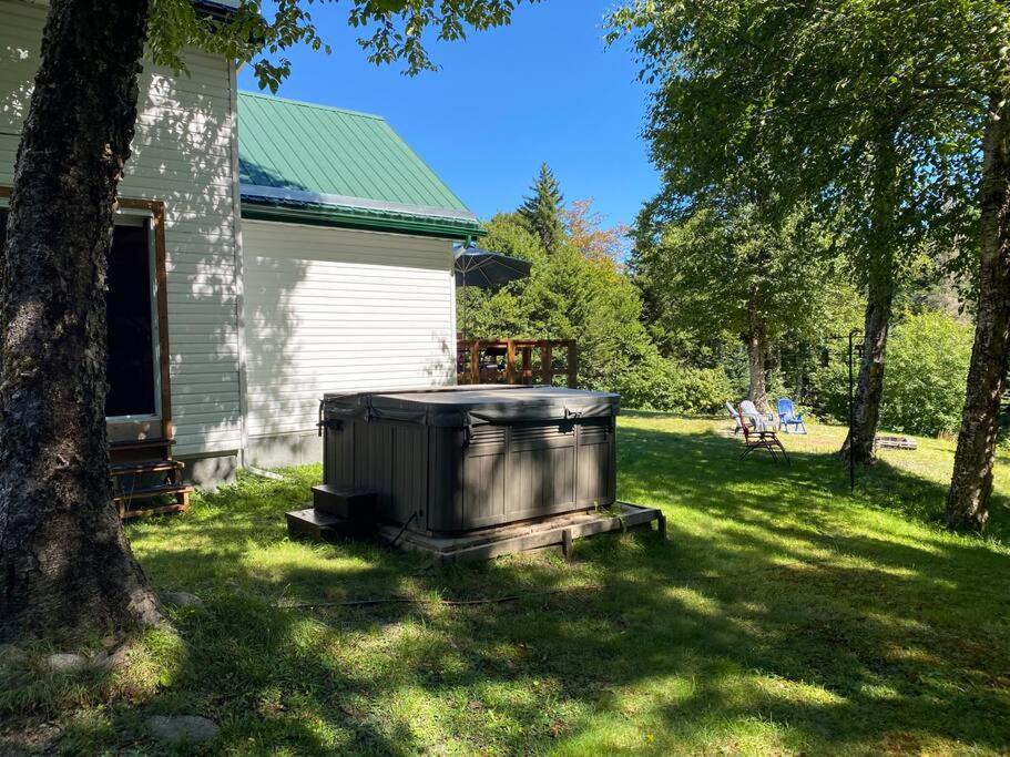 Le Jazz- Chalet Rustique/Chic Avec Spa Notre-Dame-Des-Bois ภายนอก รูปภาพ