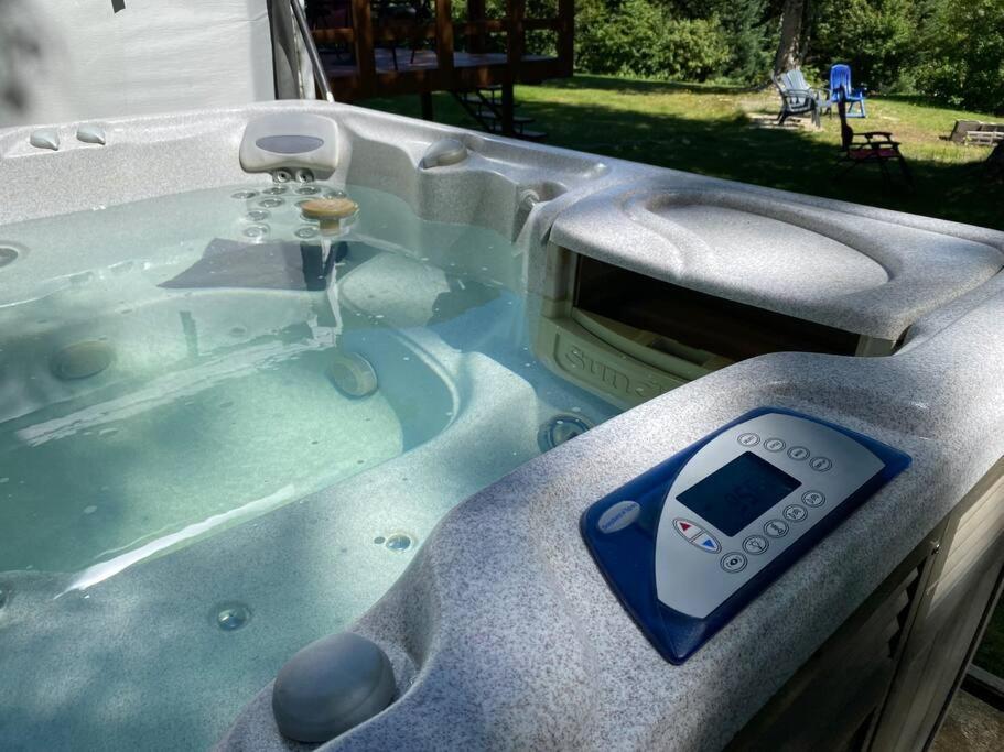 Le Jazz- Chalet Rustique/Chic Avec Spa Notre-Dame-Des-Bois ภายนอก รูปภาพ