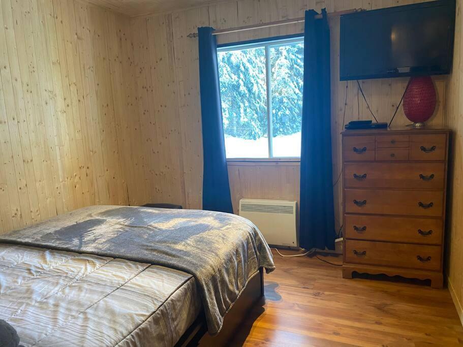 Le Jazz- Chalet Rustique/Chic Avec Spa Notre-Dame-Des-Bois ภายนอก รูปภาพ